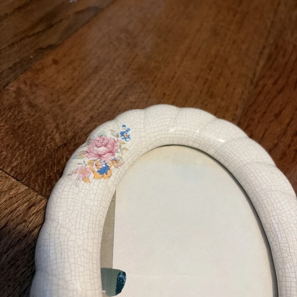 Vintage Oval Picture Frame Shabby Chic White Floral Scalloped Ceramic 1990s OS